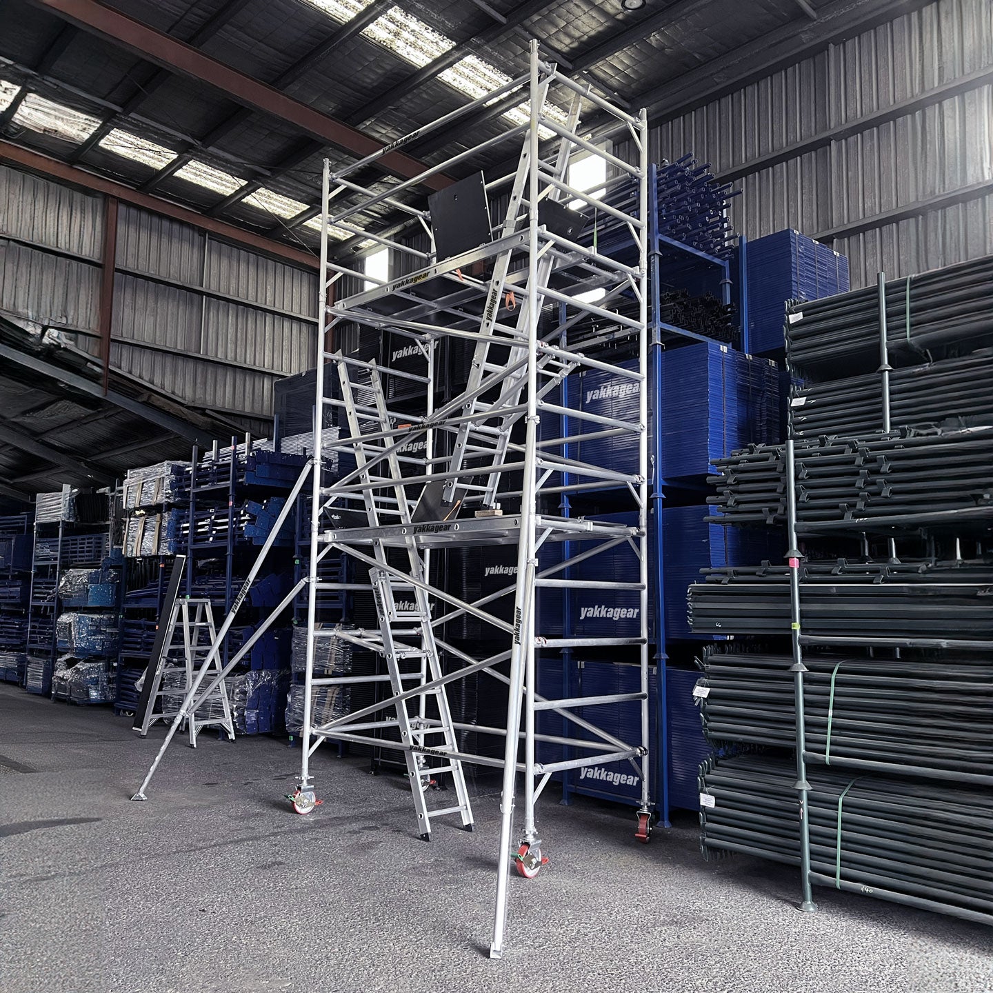 6.6m Reach (4.6m Platform) Aluminium Wide Mobile Scaffolding 2.5m x 1.3m | Yakka Gear - warehouse demonstration - right