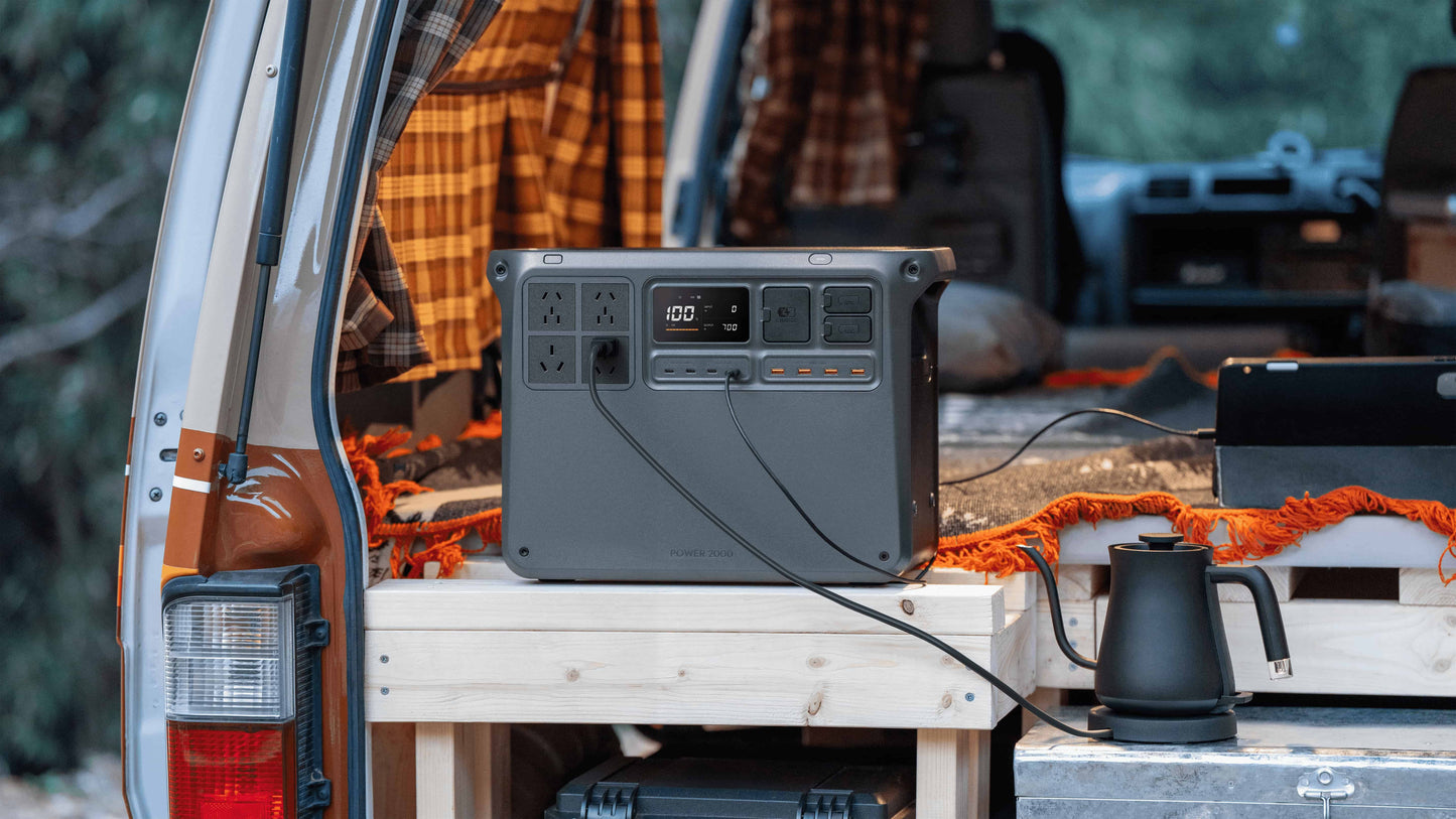 DJI Power 2000 by Yakka Gear – fast in-vehicle charging in Australia using the DJI Power 1kW or 1.8kW Super Fast Car Chargers, drawing power from your car’s alternator to fully charge in just 145 minutes – perfect for tradies who need reliable mobile power on the job.
