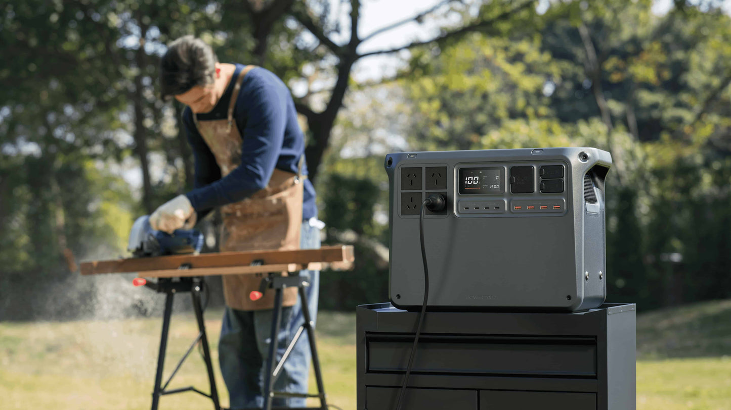 DJI Power 2000 by Yakka Gear – compact 2048Wh portable power station with 3000W output, capable of reliably running over 99% of household appliances in Australia, including induction cookers, microwaves, and ovens.