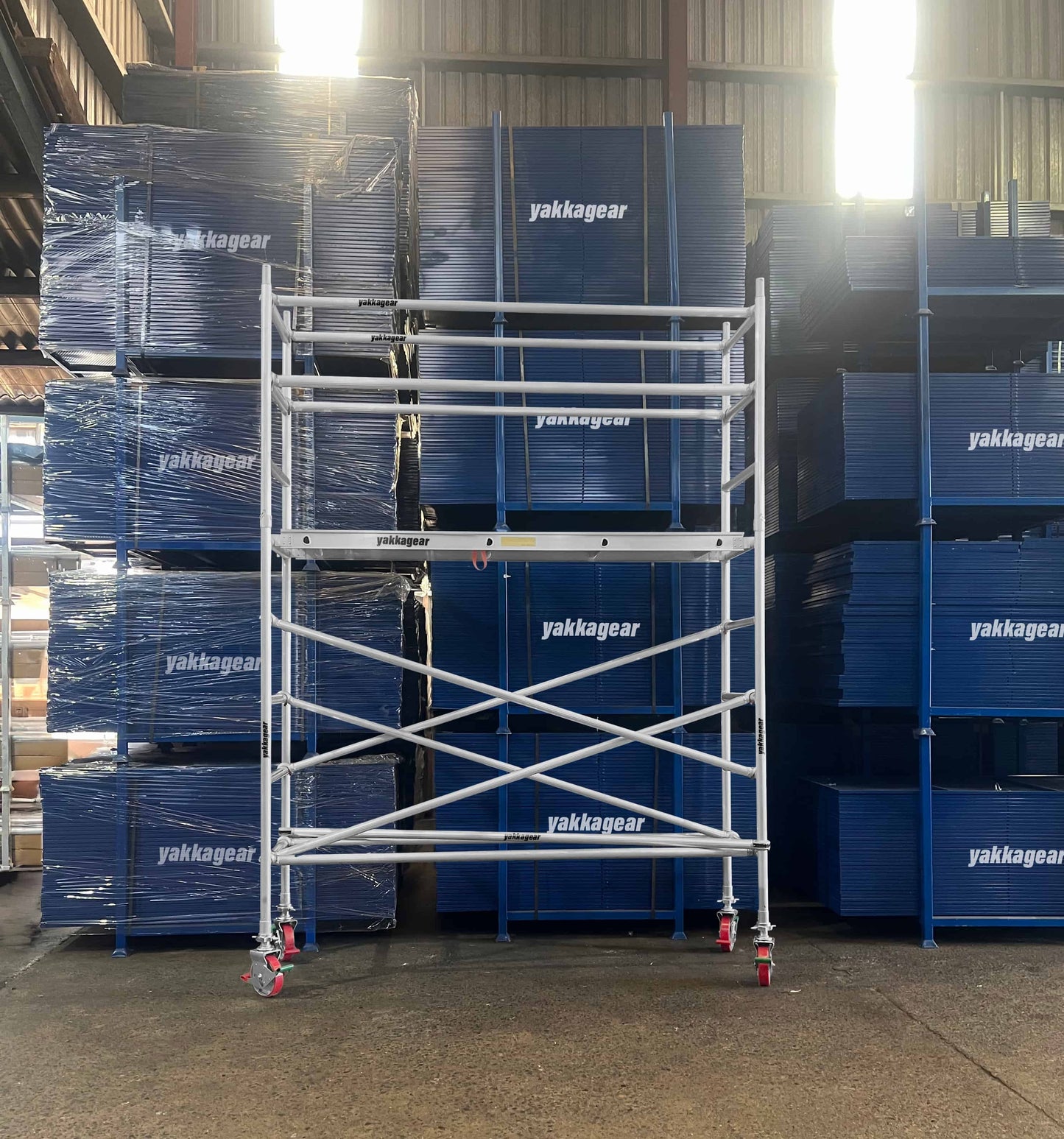 4.6m Reach Long Aluminium Mobile Scaffolding (2.5m L x 0.74m W)